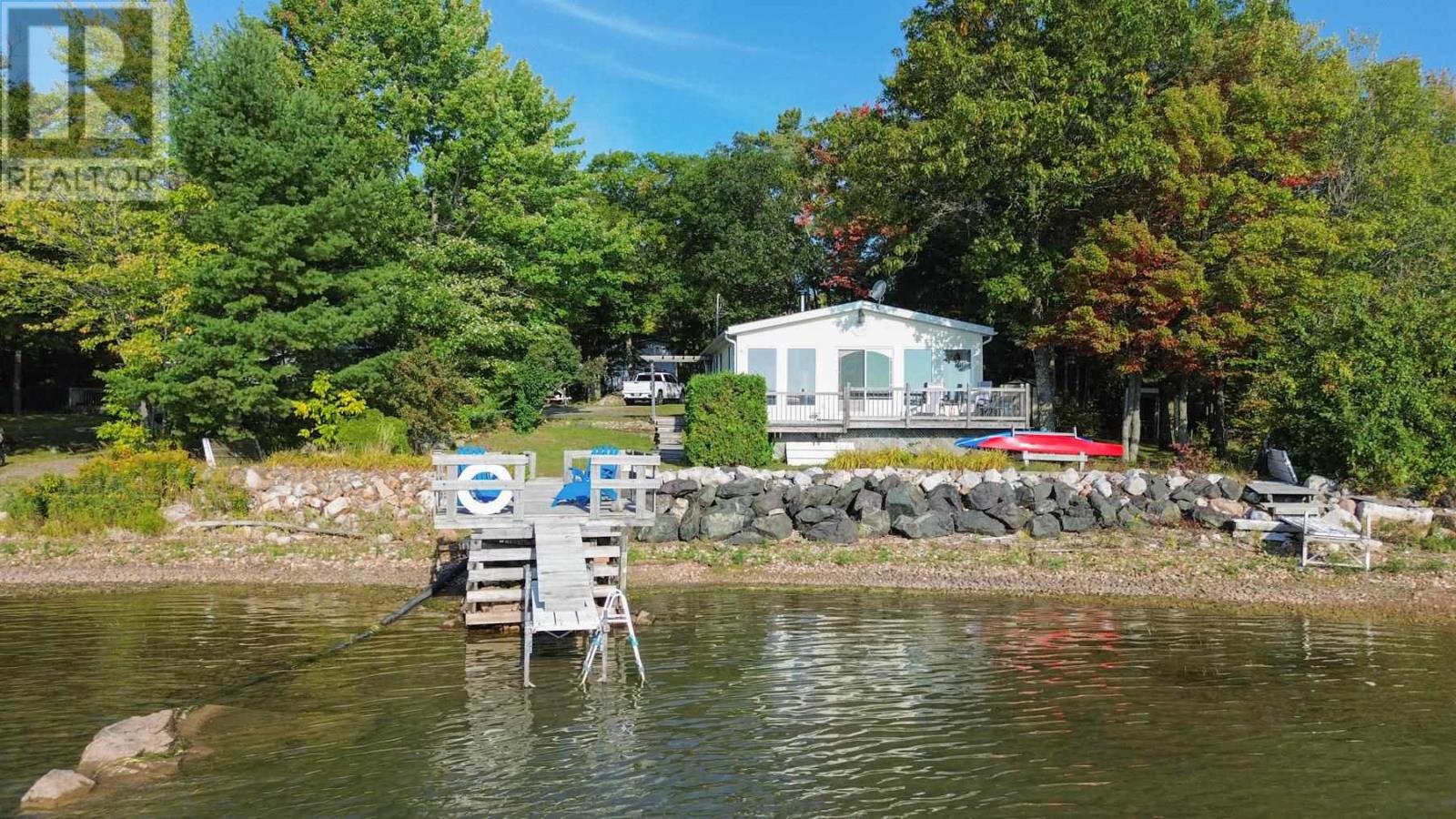 647b Lakeshore Dr, Tarbutt, Ontario  P0R 1E0 - Photo 3 - SM252715