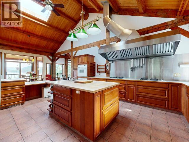 10032 Leslie Road, Powell River, British Columbia   - Photo 21 - 19389