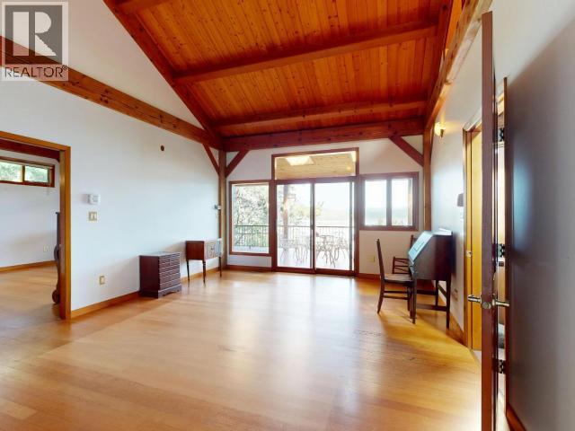 10032 Leslie Road, Powell River, British Columbia   - Photo 28 - 19389