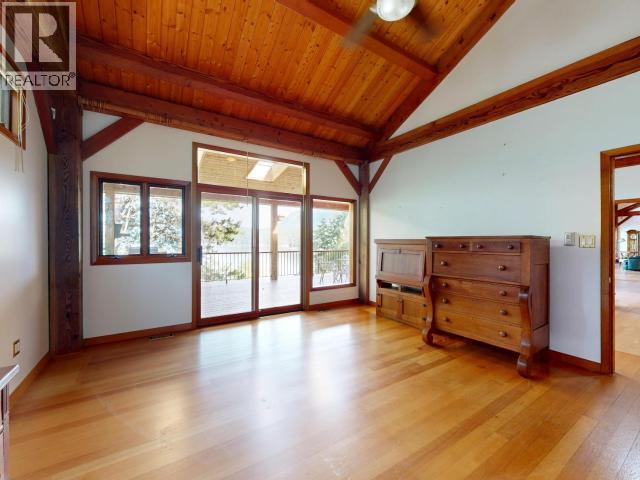 10032 Leslie Road, Powell River, British Columbia   - Photo 32 - 19389