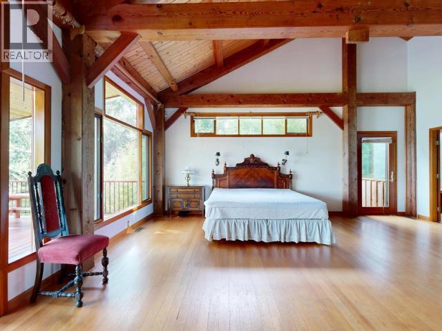 10032 Leslie Road, Powell River, British Columbia   - Photo 37 - 19389