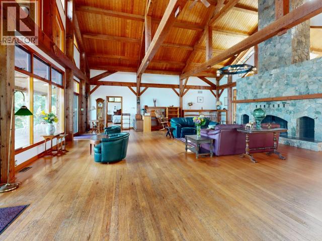 10032 Leslie Road, Powell River, British Columbia   - Photo 9 - 19389