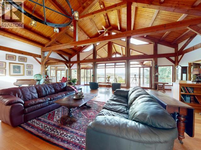 10032 Leslie Road, Powell River, British Columbia   - Photo 5 - 19389