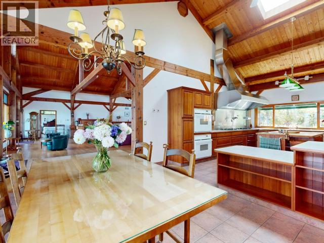 10032 Leslie Road, Powell River, British Columbia   - Photo 24 - 19389