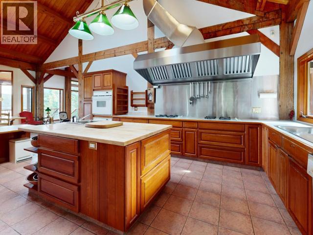 10032 Leslie Road, Powell River, British Columbia   - Photo 25 - 19389