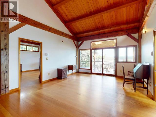 10032 Leslie Road, Powell River, British Columbia   - Photo 27 - 19389