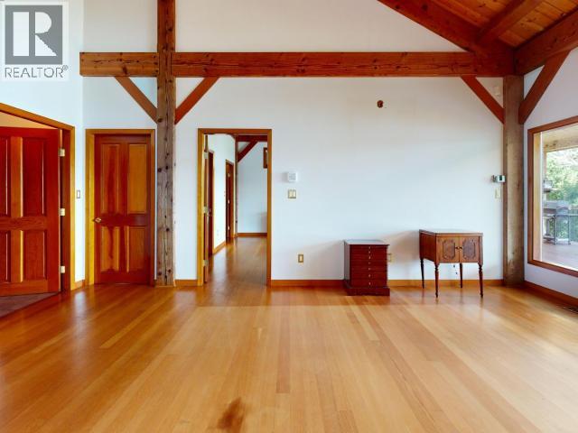 10032 Leslie Road, Powell River, British Columbia   - Photo 35 - 19389