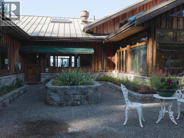 10032 Leslie Road, Powell River, British Columbia   - Photo 56 - 19389