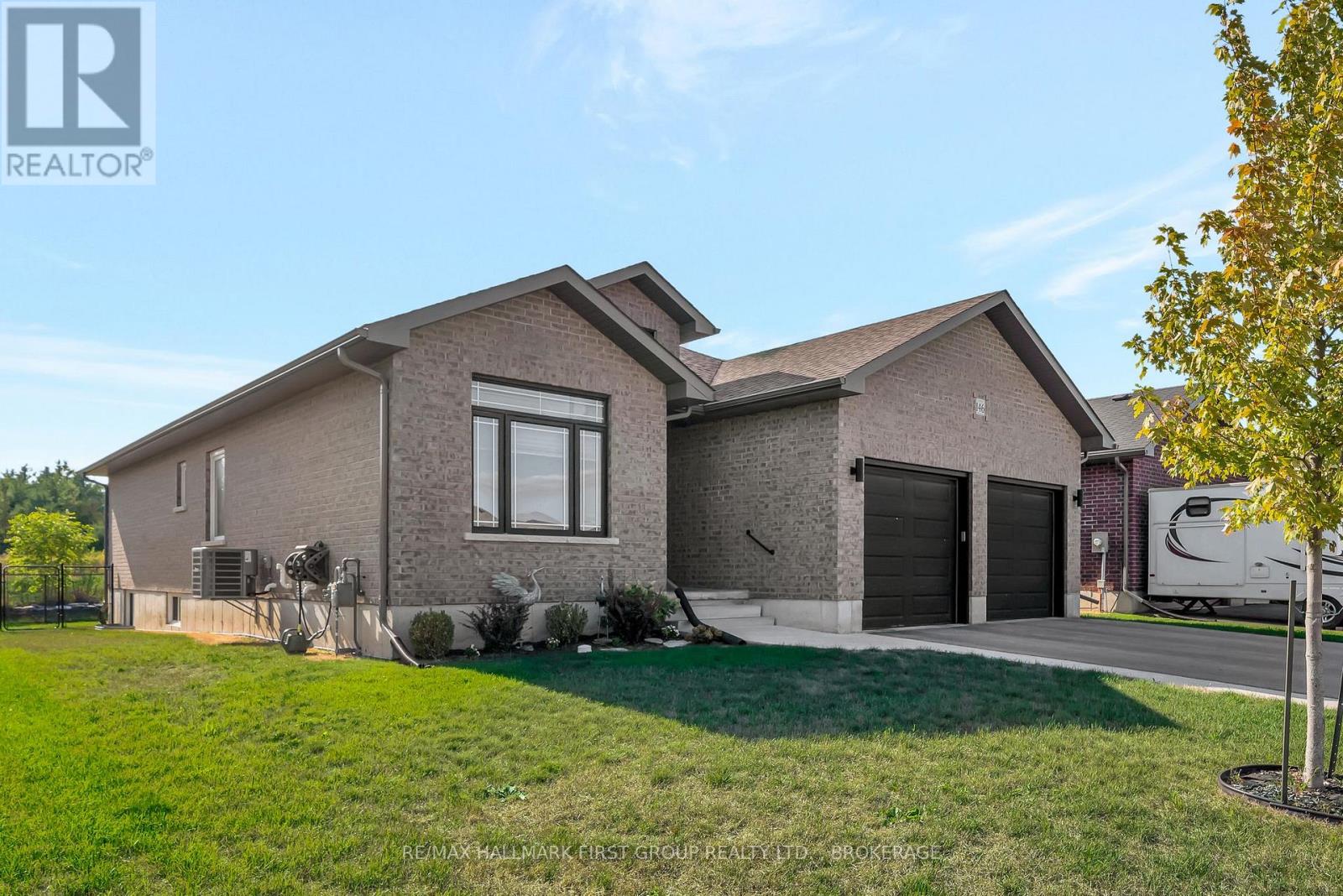 146 Cherrywood Parkway, Greater Napanee (Greater Napanee), Ontario  K7R 0C3 - Photo 2 - X12476418