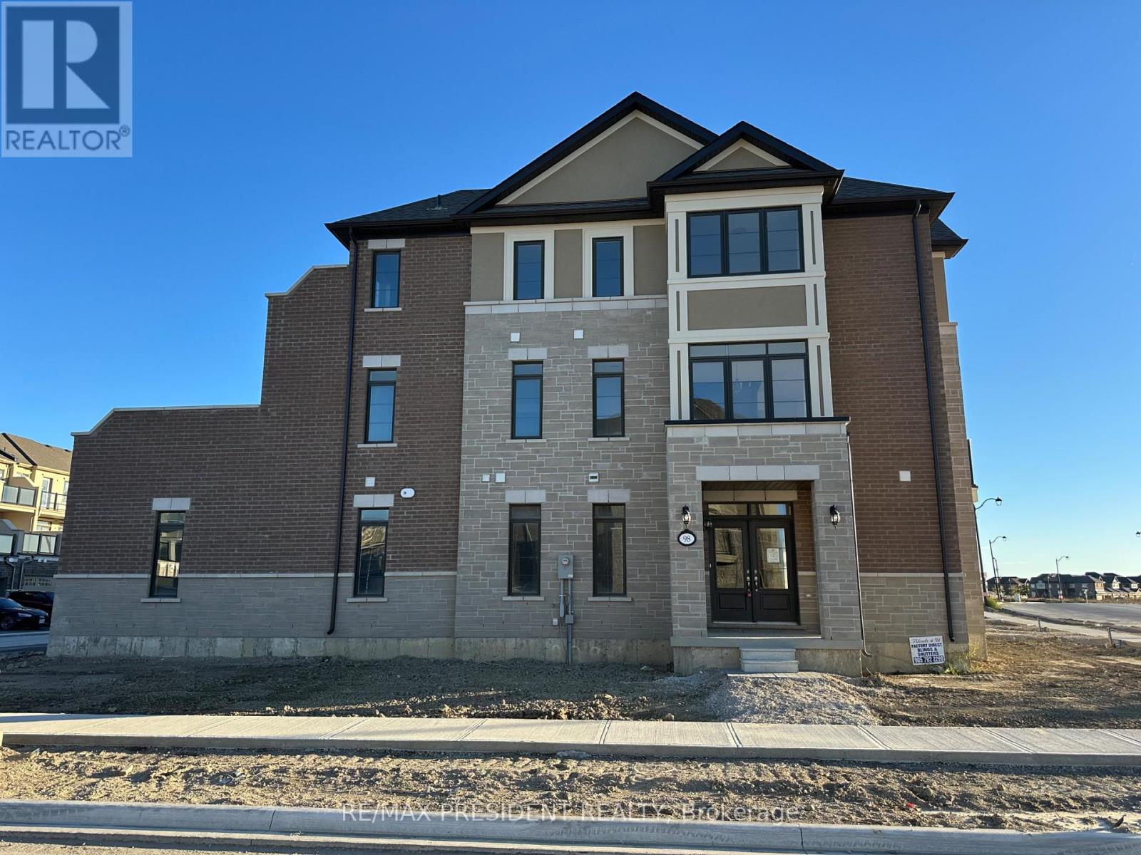 98 CLAREMONT ROAD, Brampton, Ontario