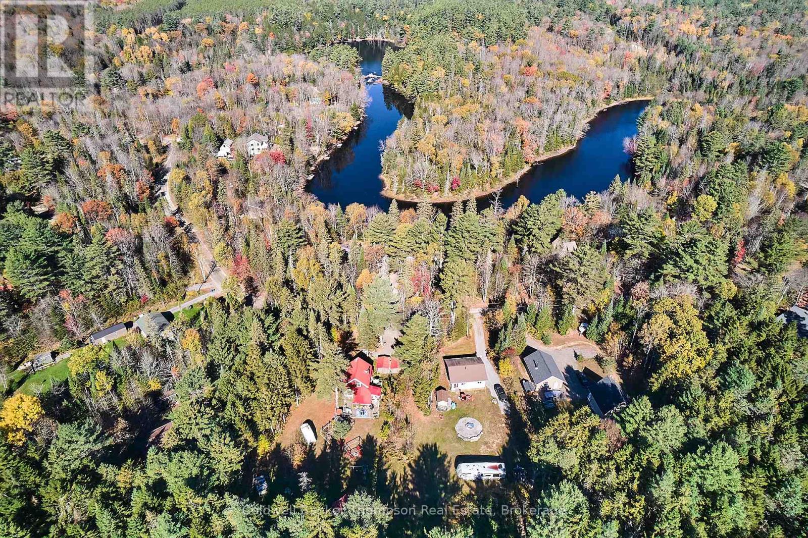 322 Balsam Chutes Road, Huntsville, Ontario  P0B 1L0 - Photo 2 - X12476436