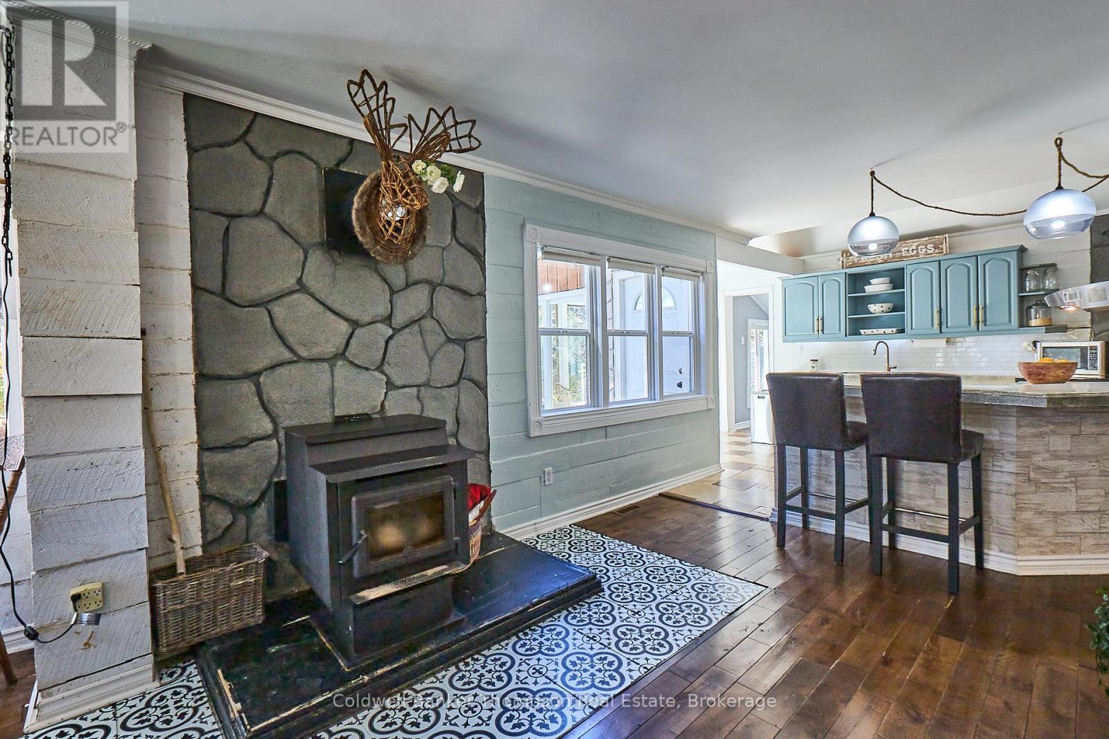 322 Balsam Chutes Road, Huntsville, Ontario  P0B 1L0 - Photo 6 - X12476436