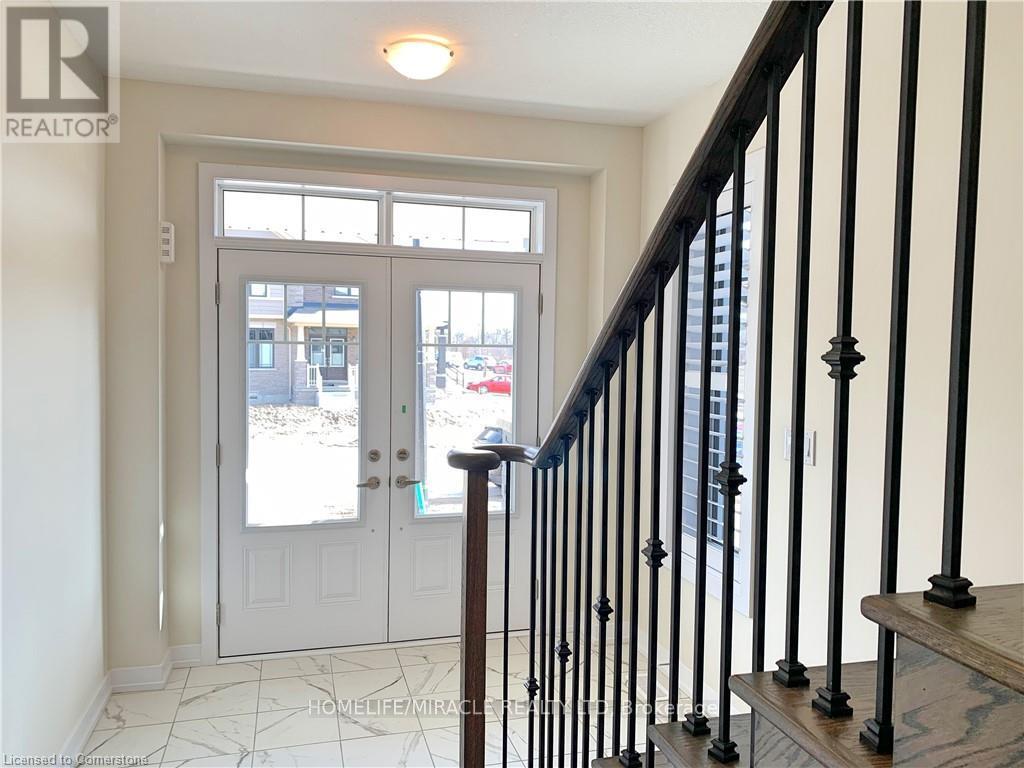 35 Santos Drive, Haldimand, Ontario  N3W 0H2 - Photo 3 - X12475711