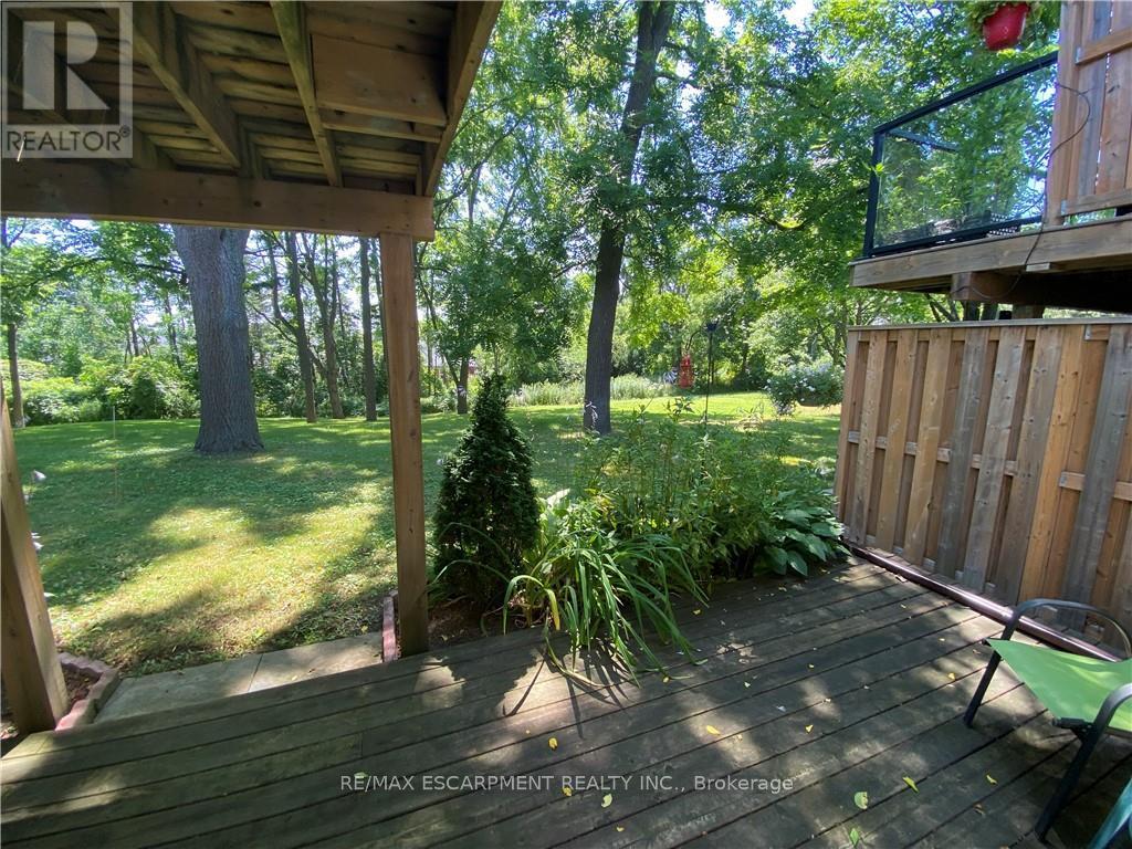 37 Bishop Tonnos Way, Hamilton, Ontario  L9B 1T8 - Photo 15 - X12476167