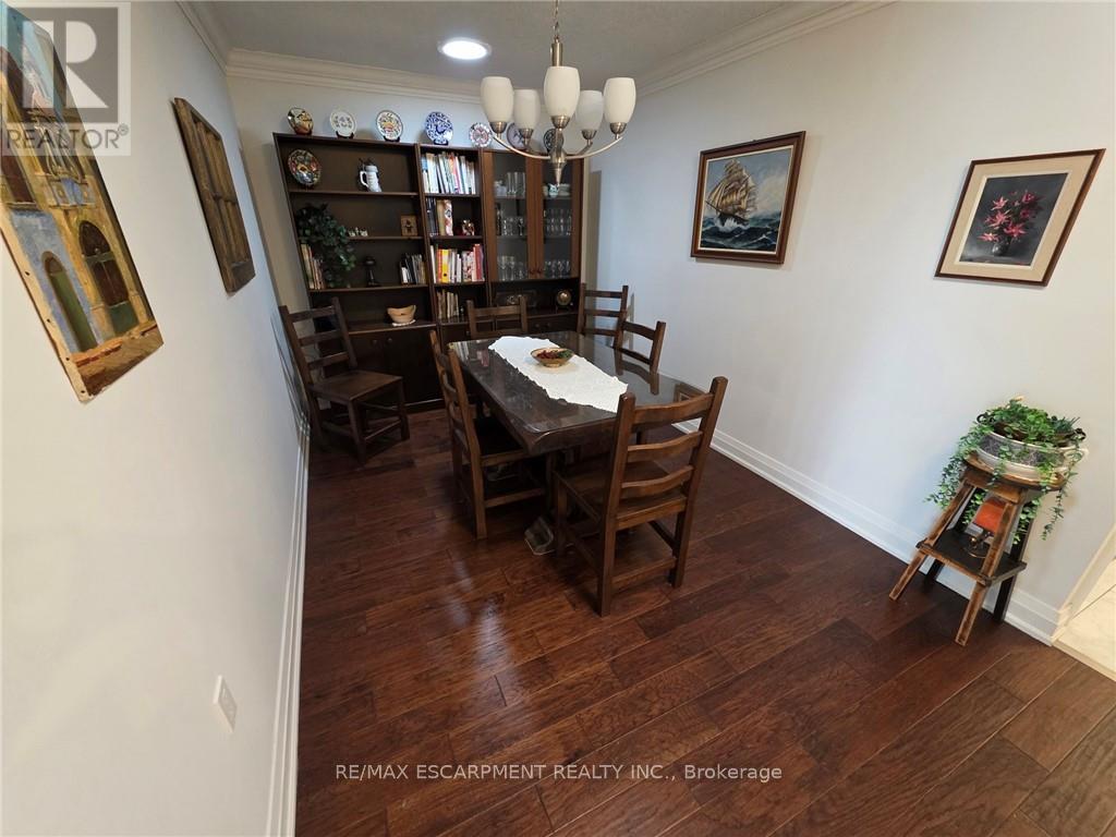 37 Bishop Tonnos Way, Hamilton, Ontario  L9B 1T8 - Photo 8 - X12476167