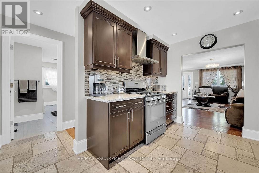 1866 Thompson Road, Norfolk, Ontario  N0A 1Y0 - Photo 12 - X12476187
