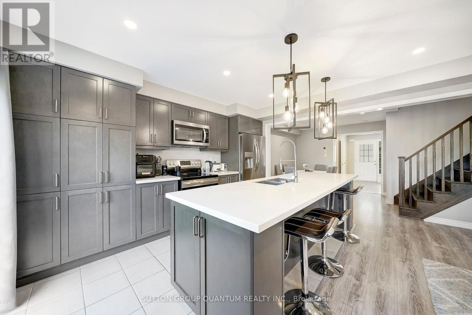 38 - 230 Avonsyde Boulevard, Hamilton, Ontario  L8B 1T9 - Photo 11 - X12476189