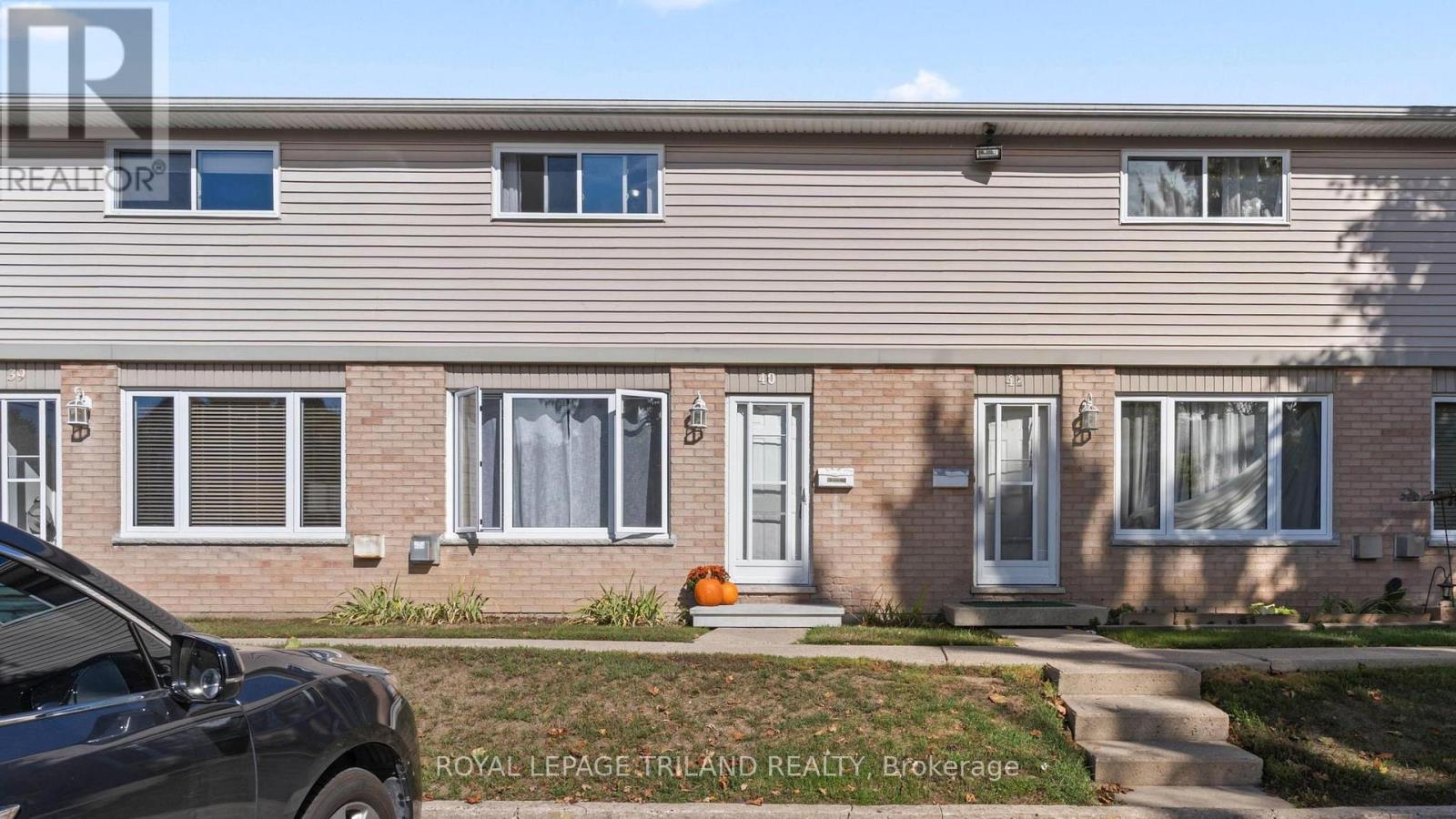 40 - 320 Westminster Avenue, London South, Ontario  N6C 5H5 - Photo 2 - X12476403