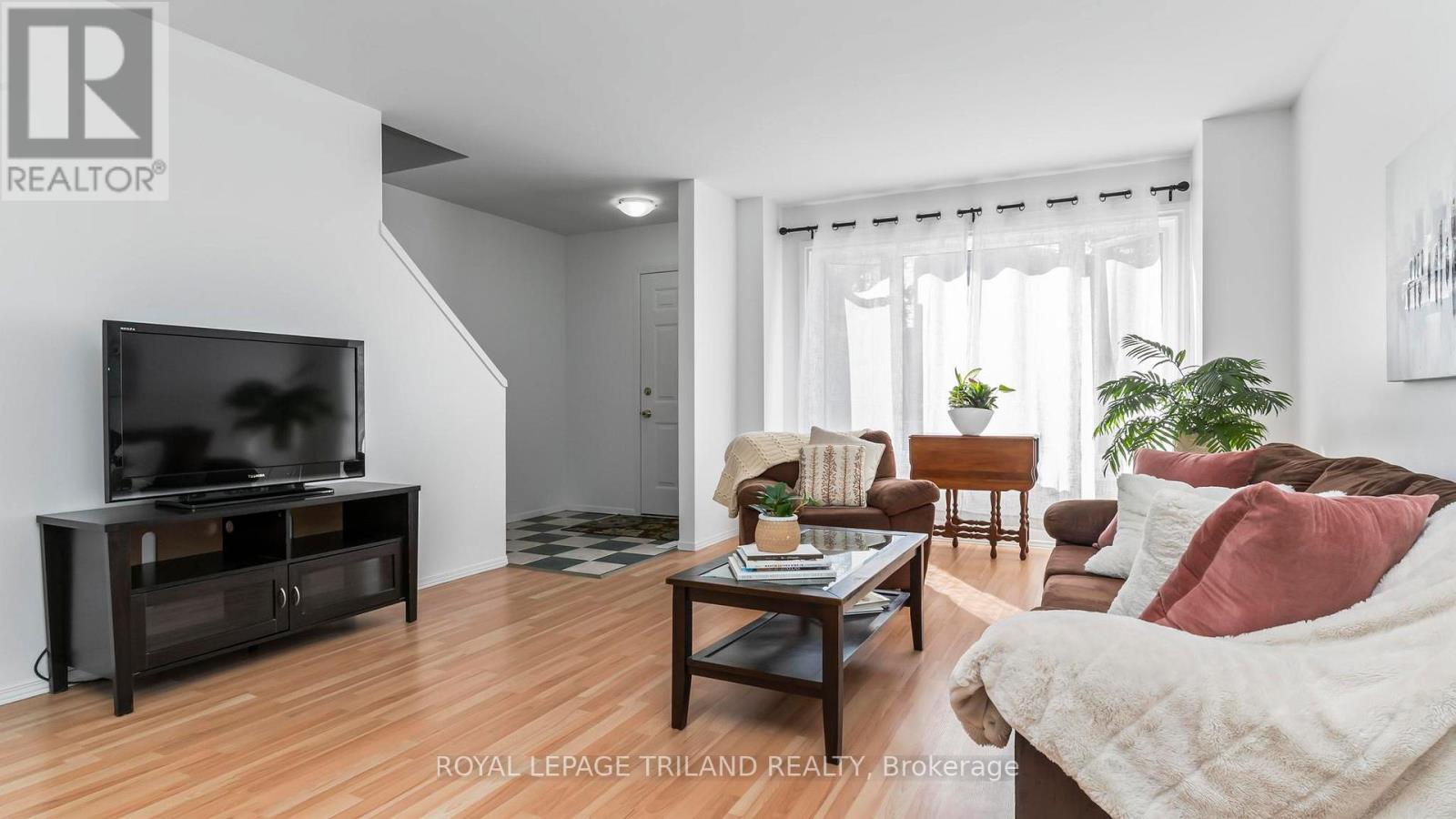 40 - 320 Westminster Avenue, London South, Ontario  N6C 5H5 - Photo 5 - X12476403