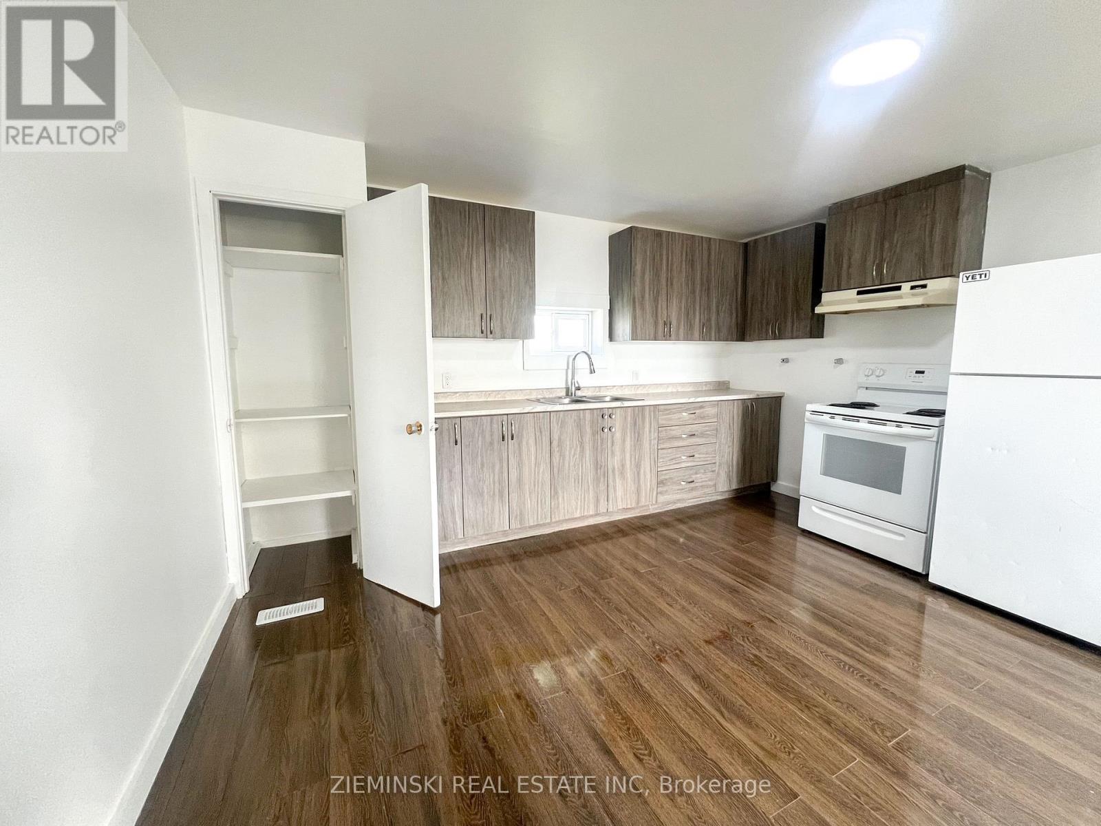 B - 310 Ninth Avenue, Cochrane, Ontario  P0L 1C0 - Photo 3 - T12476422