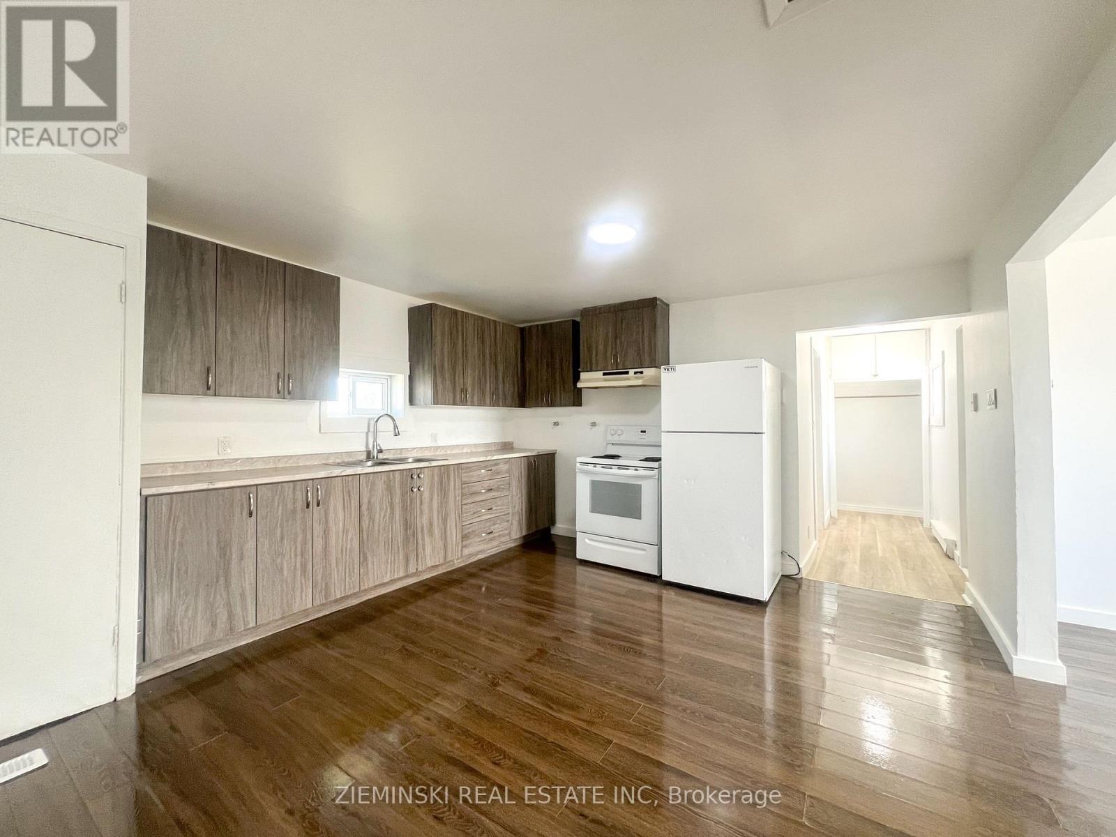 B - 310 Ninth Avenue, Cochrane, Ontario  P0L 1C0 - Photo 4 - T12476422