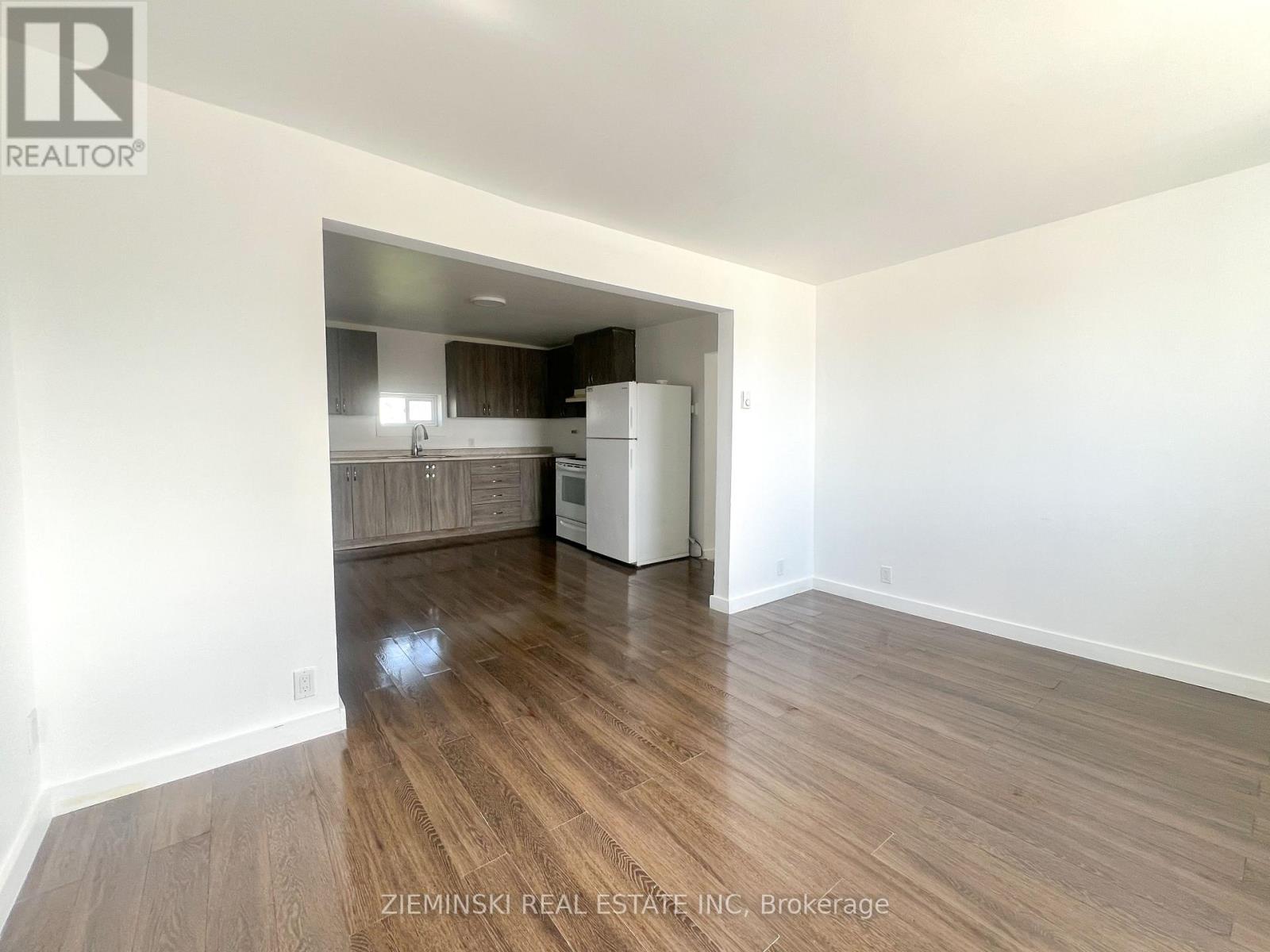 B - 310 Ninth Avenue, Cochrane, Ontario  P0L 1C0 - Photo 5 - T12476422