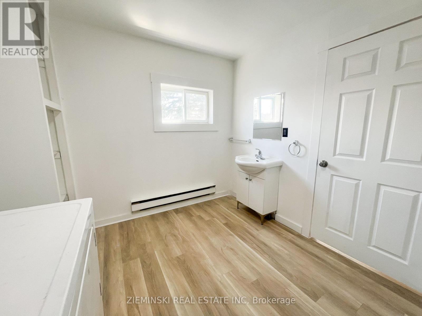 B - 310 Ninth Avenue, Cochrane, Ontario  P0L 1C0 - Photo 8 - T12476422