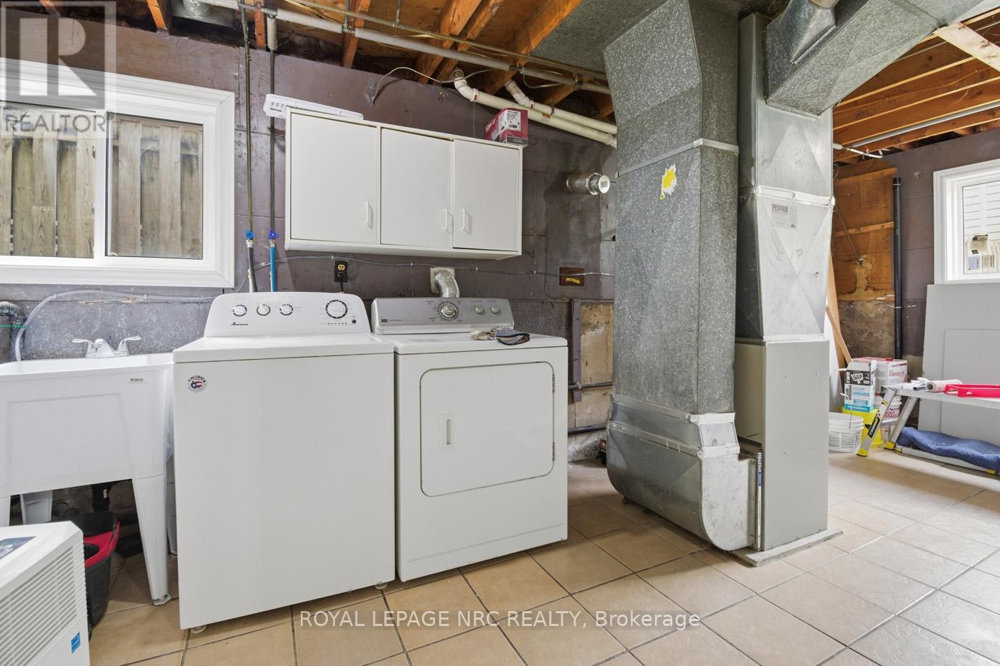 4448 Meadowvale Drive, Niagara Falls (Morrison), Ontario  L2E 5W9 - Photo 24 - X12475856