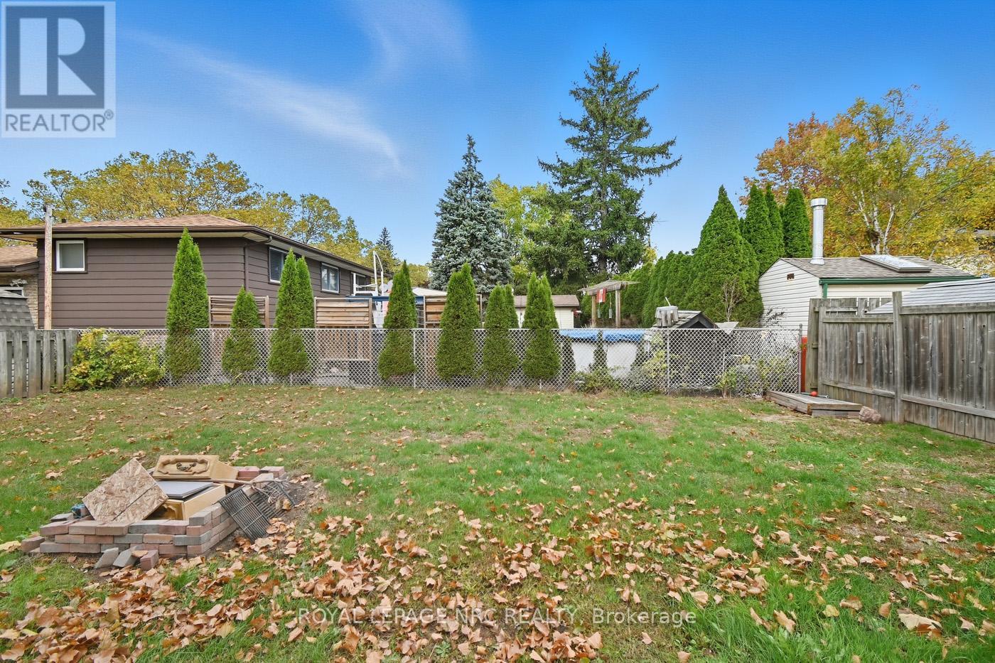 4448 Meadowvale Drive, Niagara Falls (Morrison), Ontario  L2E 5W9 - Photo 28 - X12475856