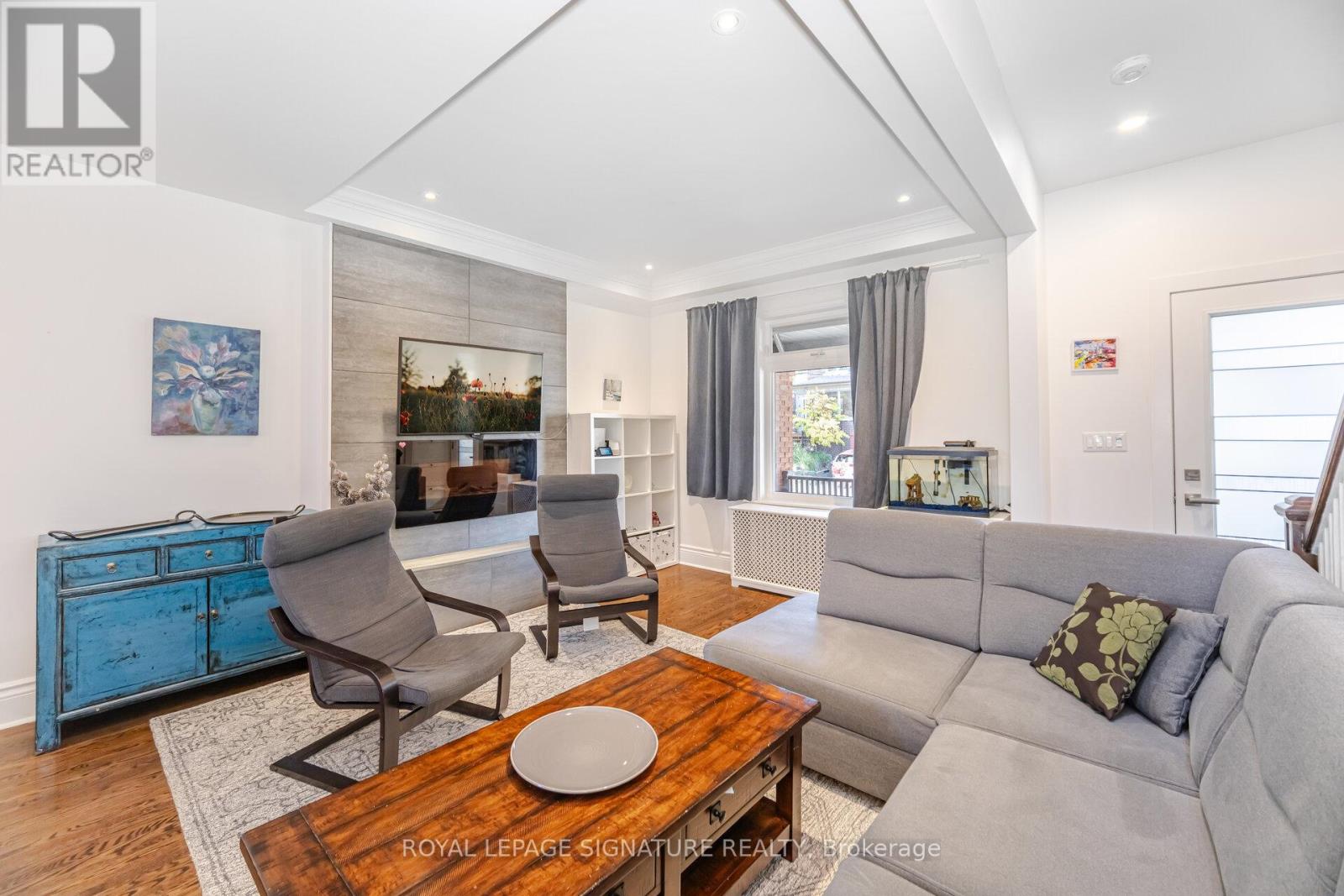 97 Deforest Road, Toronto, Ontario  M6S 1J6 - Photo 6 - W12475400