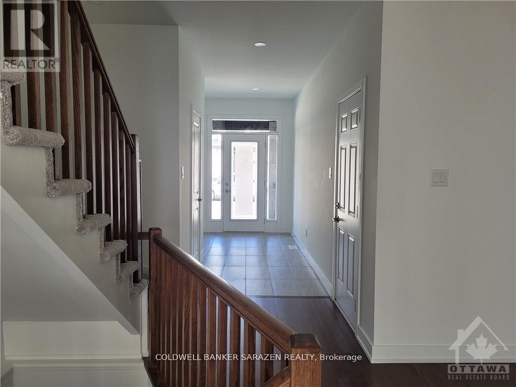 22 Nettle Crescent, Ottawa, Ontario  K1T 0W8 - Photo 2 - X12476404