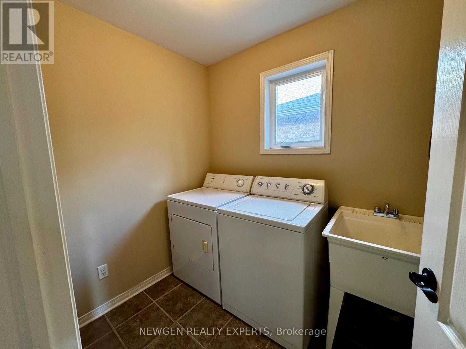 (Upper Level) - 3217 Respond Road, Mississauga, Ontario  L5M 7X5 - Photo 16 - W12476207