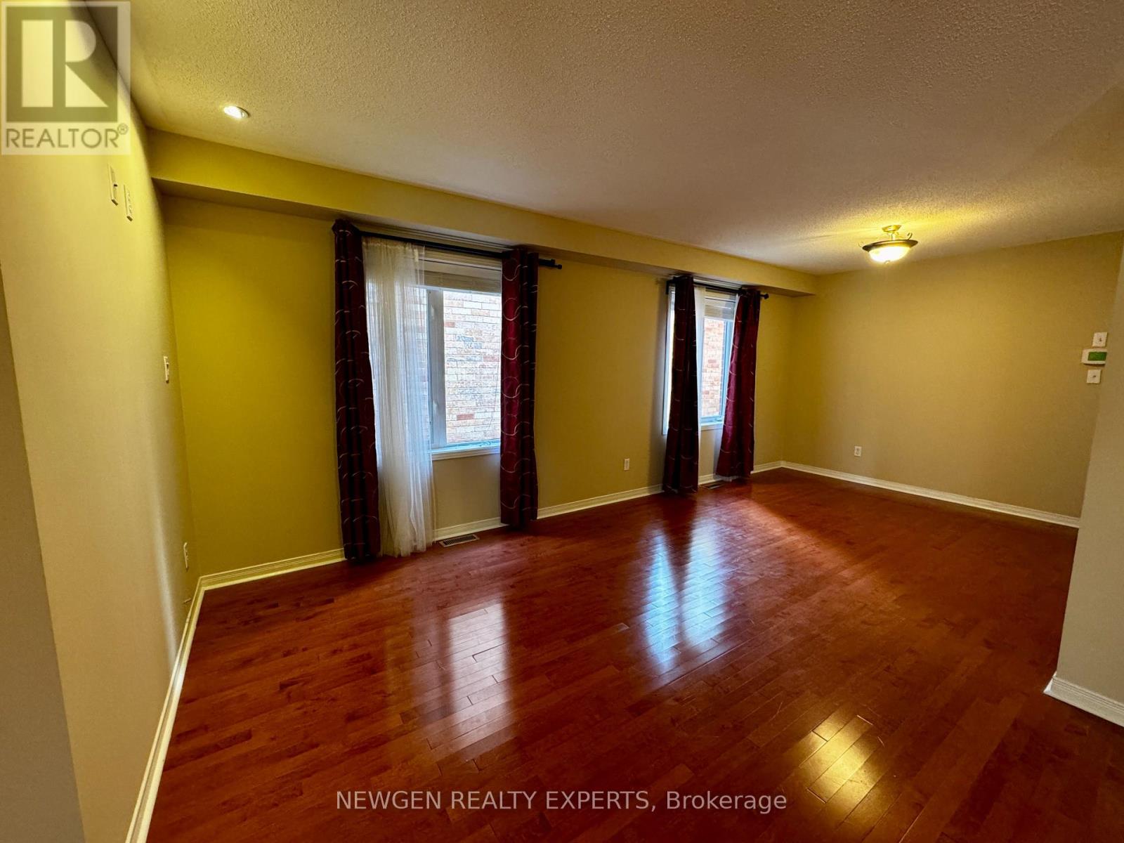 (Upper Level) - 3217 Respond Road, Mississauga, Ontario  L5M 7X5 - Photo 4 - W12476207