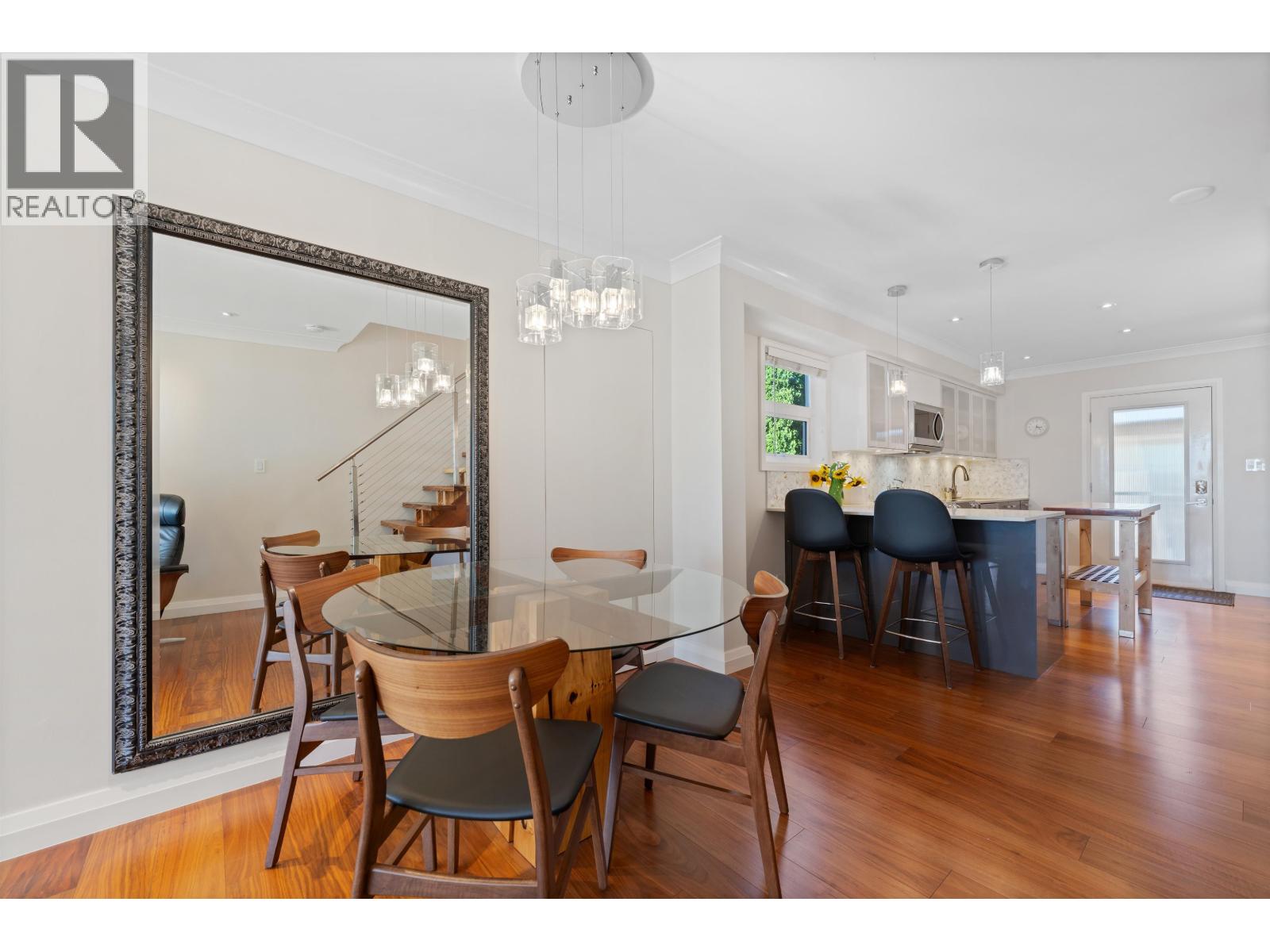 412 E 2nd Street, North Vancouver, British Columbia  V7L 1C8 - Photo 12 - R3060913