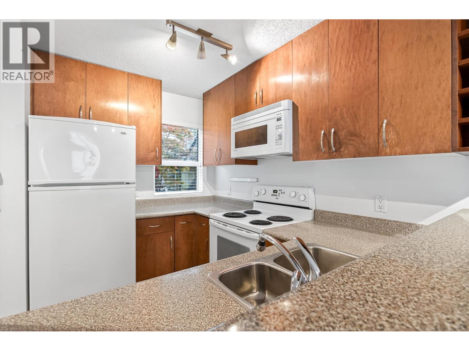 3019 Laurel Street, Vancouver, British Columbia  V5Z 3T6 - Photo 5 - R3060954