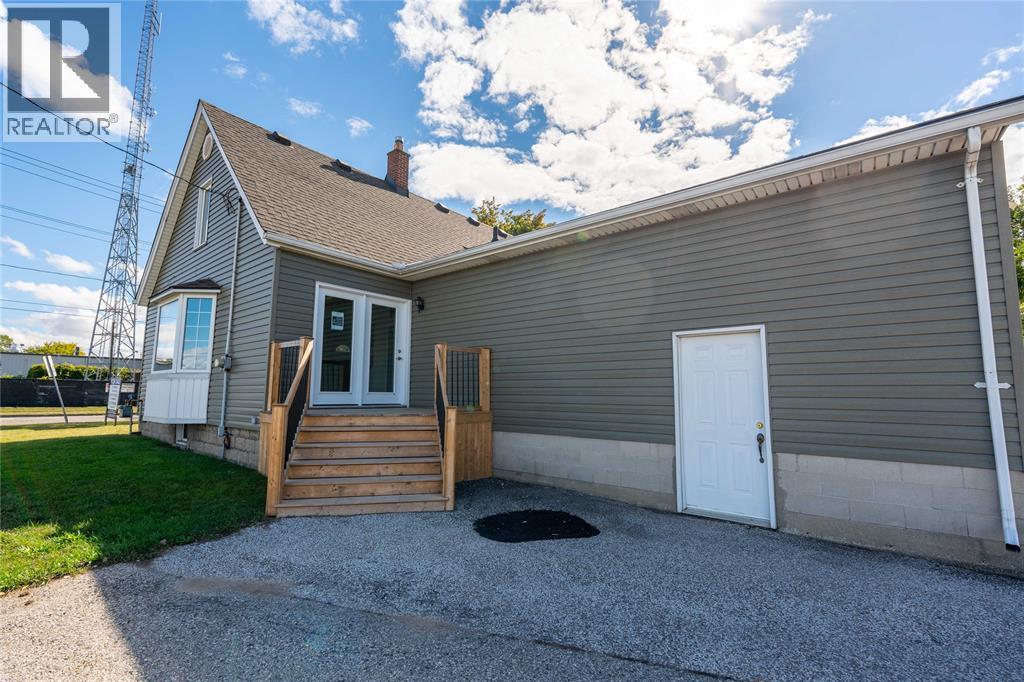 229 Water Street, Sarnia, Ontario  N7T 5T4 - Photo 7 - 25026022