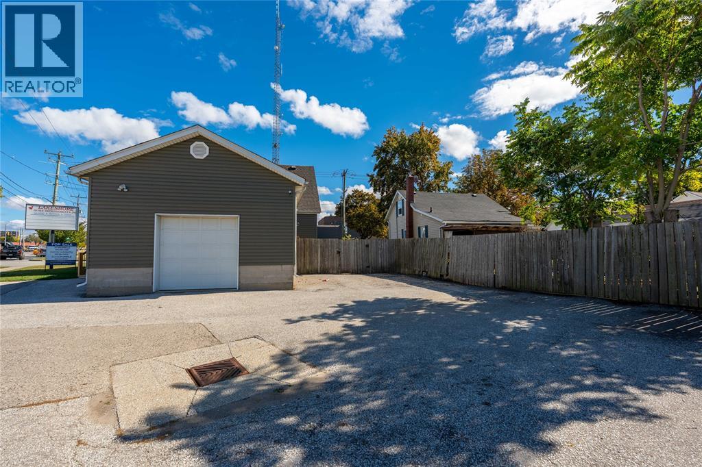 229 Water Street, Sarnia, Ontario  N7T 5T4 - Photo 9 - 25026022