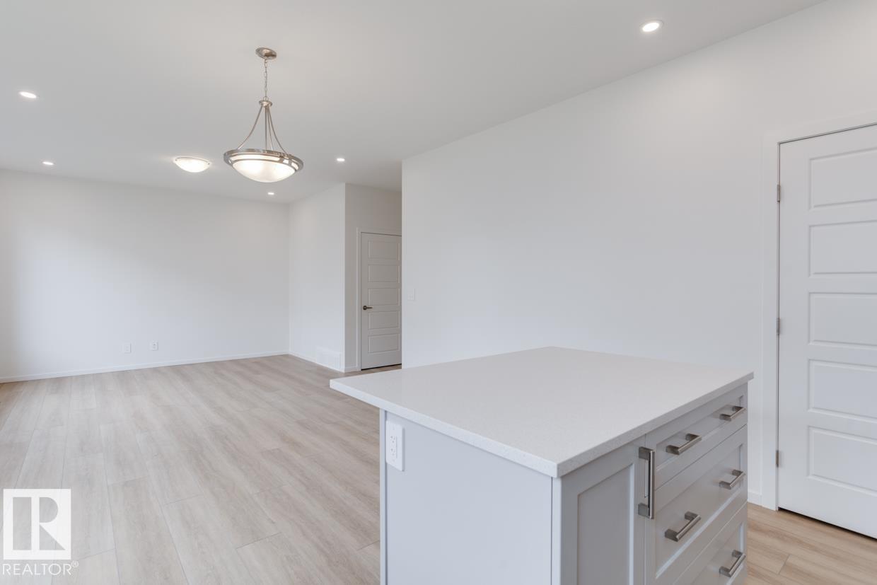 1065 Cornerstone Wy, Sherwood Park, Alberta  T8H 3A3 - Photo 14 - E4462888