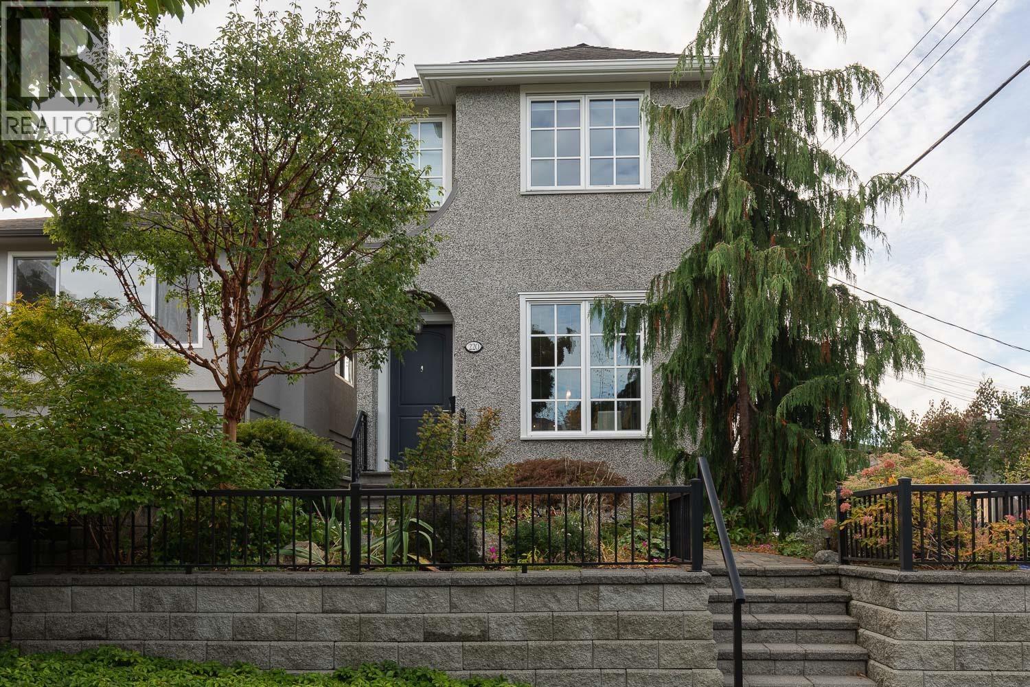 220 E 40th Avenue, Vancouver, British Columbia  V5W 1L8 - Photo 1 - R3060917