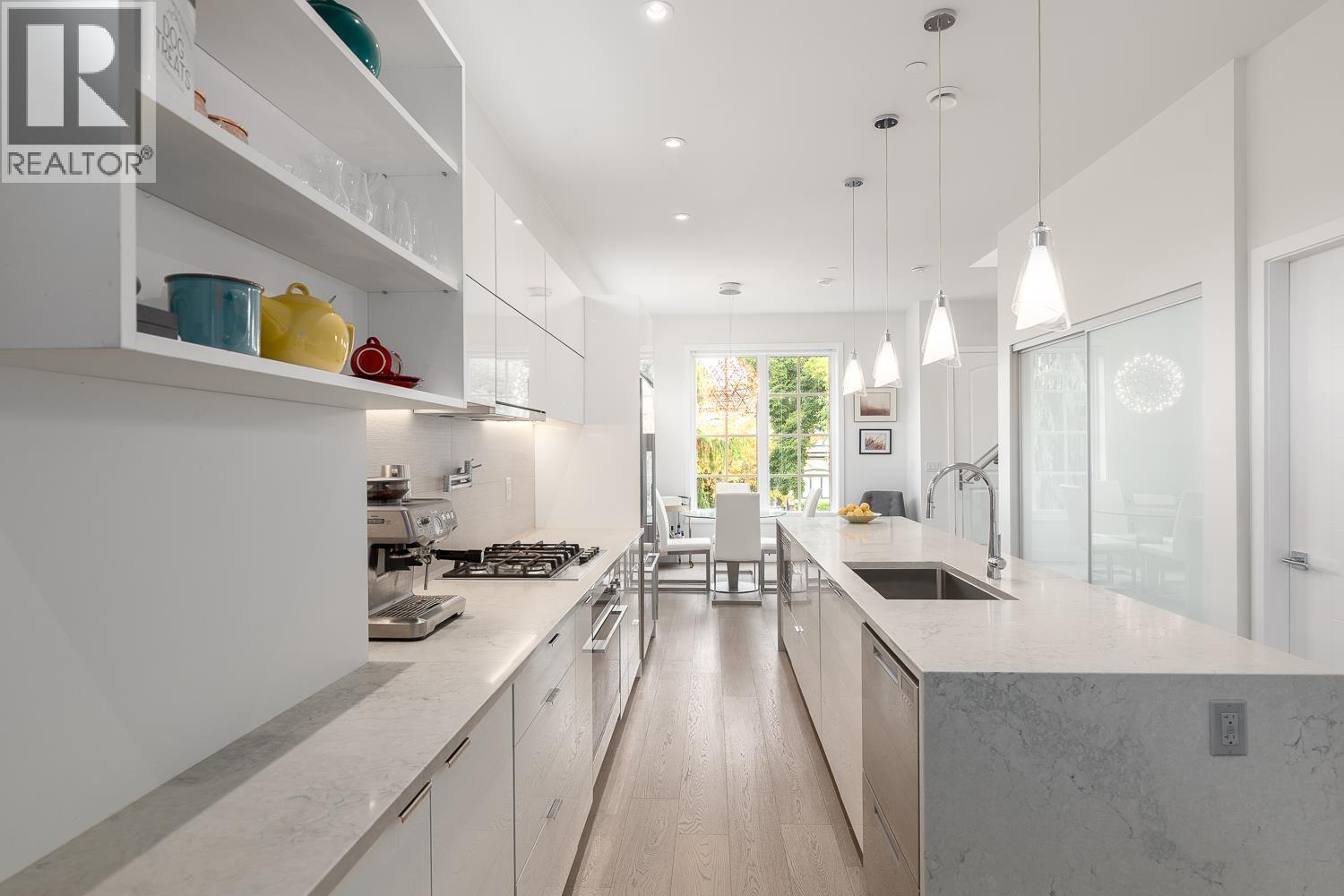 220 E 40th Avenue, Vancouver, British Columbia  V5W 1L8 - Photo 10 - R3060917