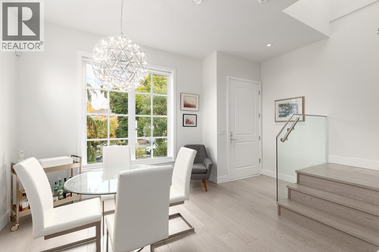 220 E 40th Avenue, Vancouver, British Columbia  V5W 1L8 - Photo 3 - R3060917