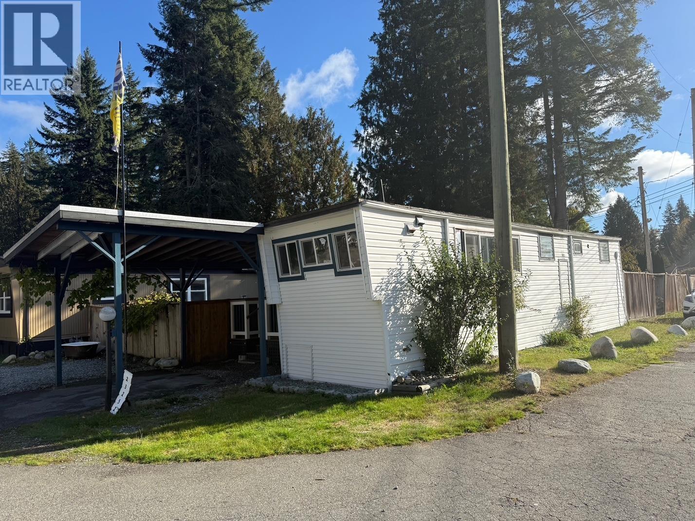 23252 Calvin Crescent, Maple Ridge, British Columbia  V2X 4S3 - Photo 1 - R3060974