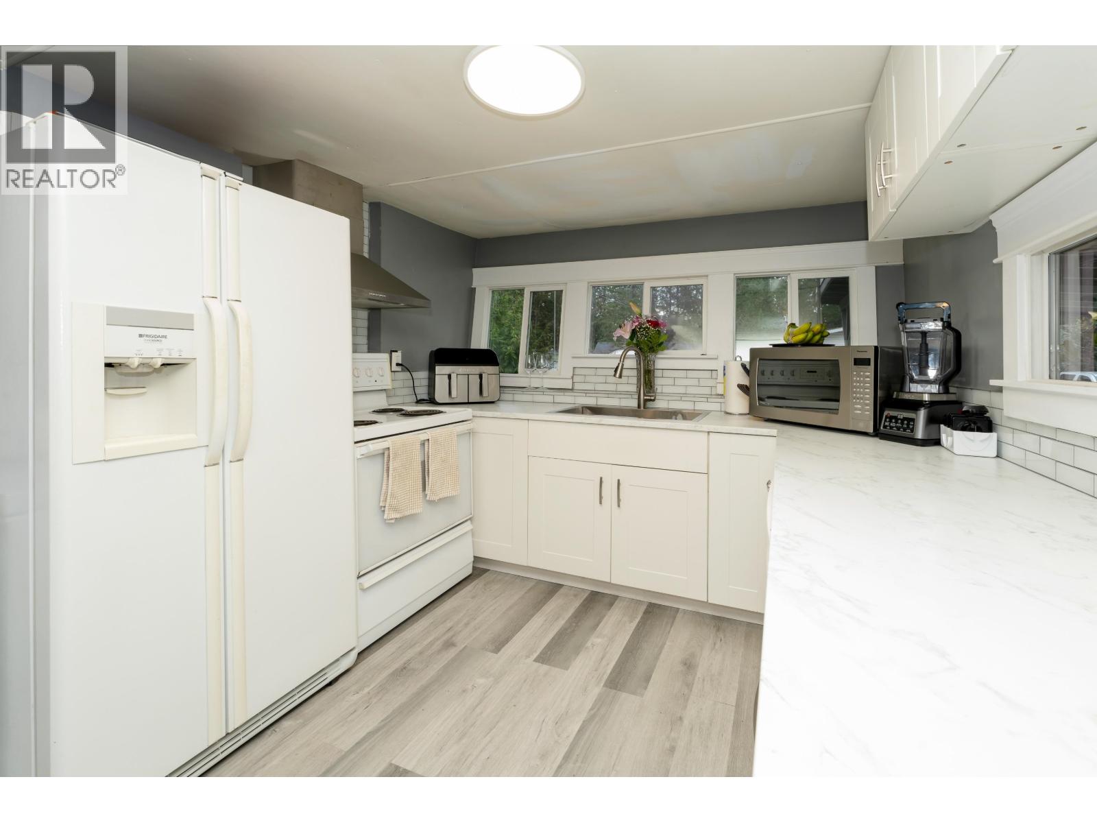 23252 Calvin Crescent, Maple Ridge, British Columbia  V2X 4S3 - Photo 4 - R3060974