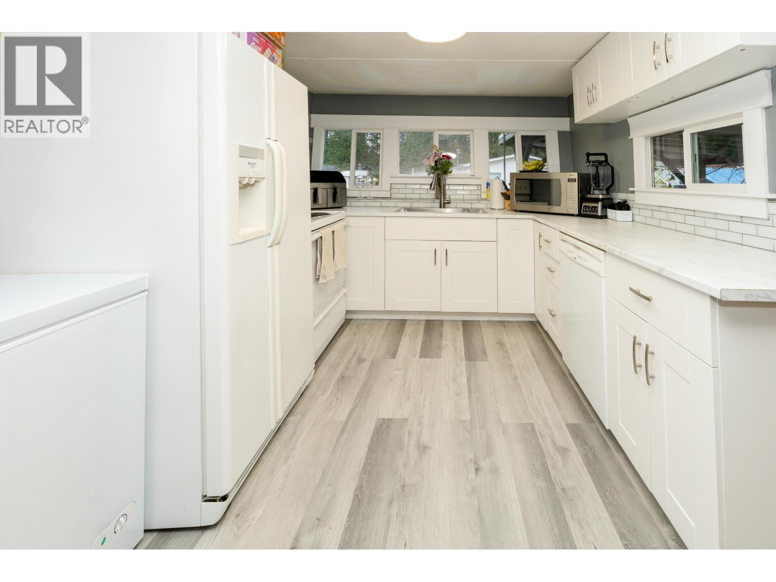 23252 Calvin Crescent, Maple Ridge, British Columbia  V2X 4S3 - Photo 5 - R3060974