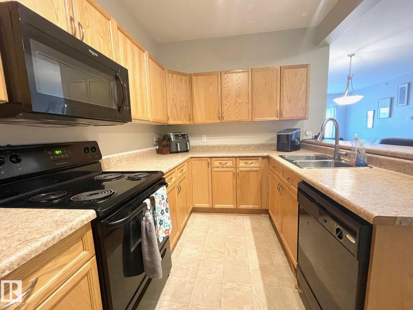 #407 4304 139 Av Nw, Edmonton, Alberta  T5Y 0H6 - Photo 3 - E4463065