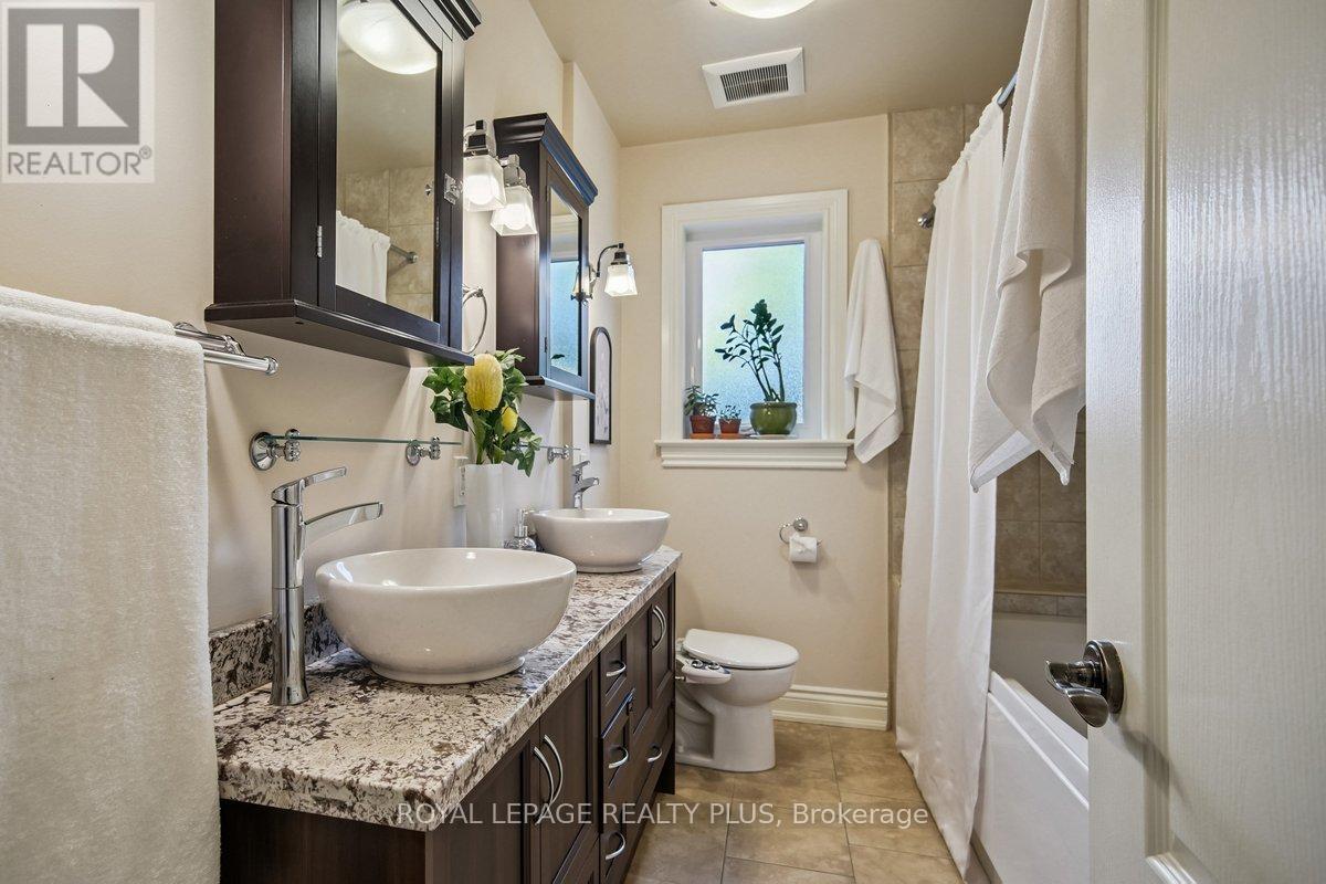 265 Winnett Avenue, Toronto (Humewood-Cedarvale), Ontario  M6C 3L8 - Photo 33 - C12475984