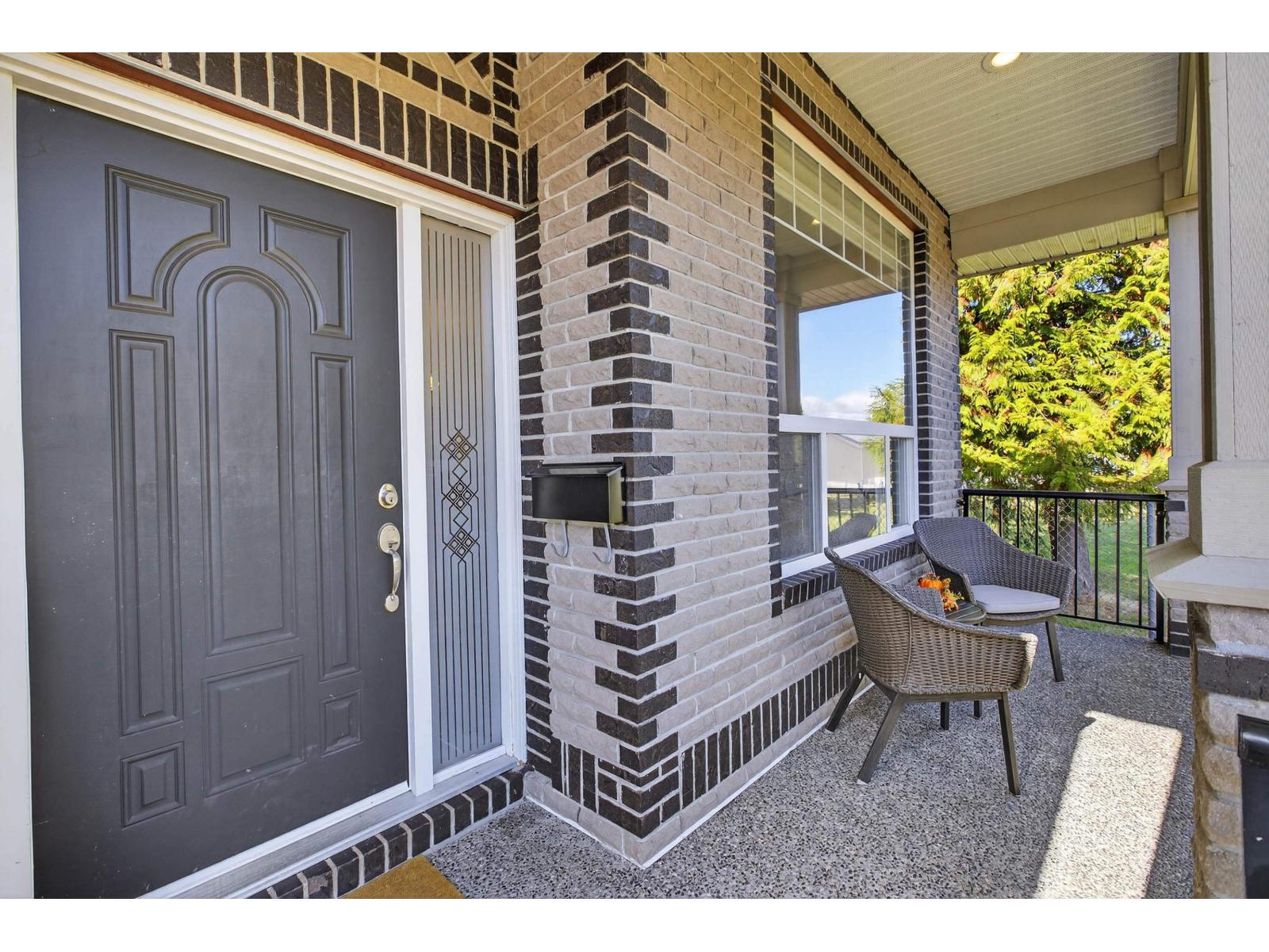 6269 132b Street, Surrey, British Columbia  V3X 3V4 - Photo 2 - R3060706