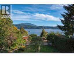 648 GIBSONS WAY, Gibsons, British Columbia