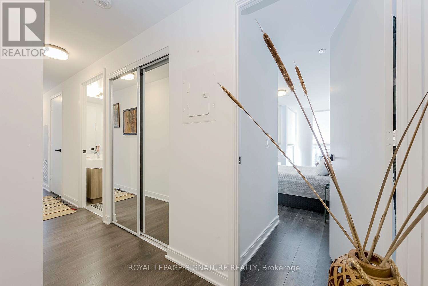 S609 - 180 Mill Street, Toronto, Ontario  M5A 0V7 - Photo 7 - C12476336