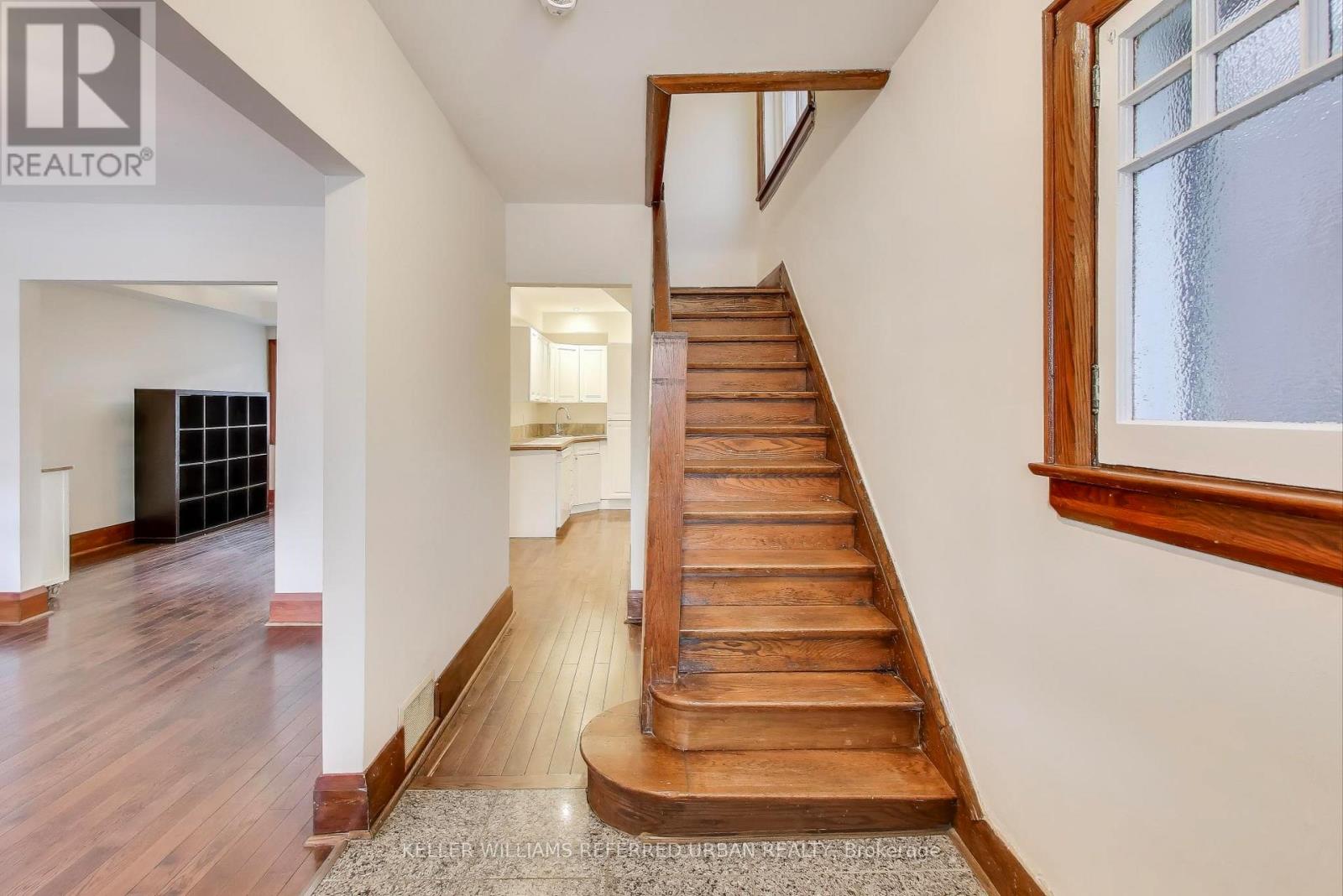 39 Eastwood Road, Toronto, Ontario  M4L 2C6 - Photo 14 - E12476269